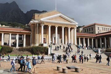 Captivating image of the University of Cape Town, South Africa, nestled against the stunning backdrop of Table Mountain.