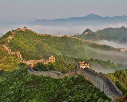 Unlock the doors to education in China, featuring language schools, immersive boarding experiences, and prestigious university programs. Immerse yourself in a country that blends tradition with modern educational opportunities.