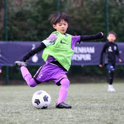 Oxford International summer camps in Benenden football training with Tottenham Hotspur coaches.